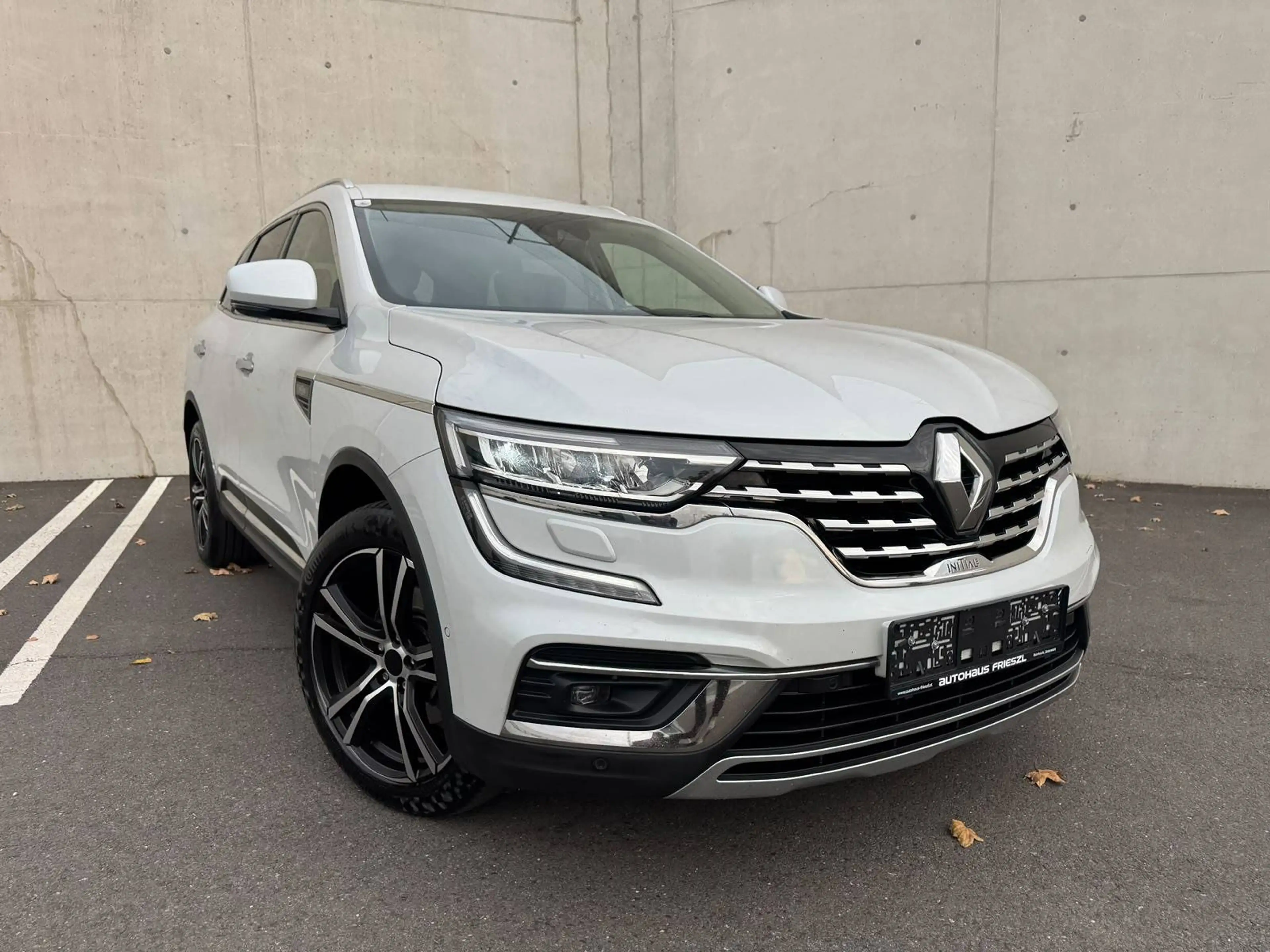 Renault Koleos Initiale Paris 4x4 *AHK*Erstbesitz*Totwinkelas.*ACC*Rückfahrkamera*Sitzheizung*Sitzbelüftung