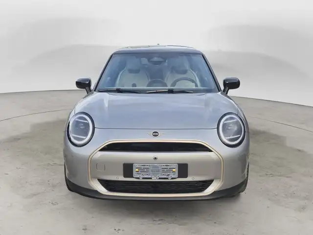 Mini Hatch view 2