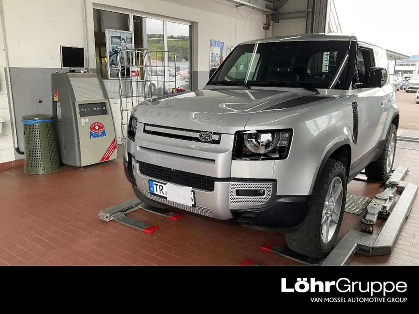 Land Rover Defender 90 SE Luftfederung Silber - 1