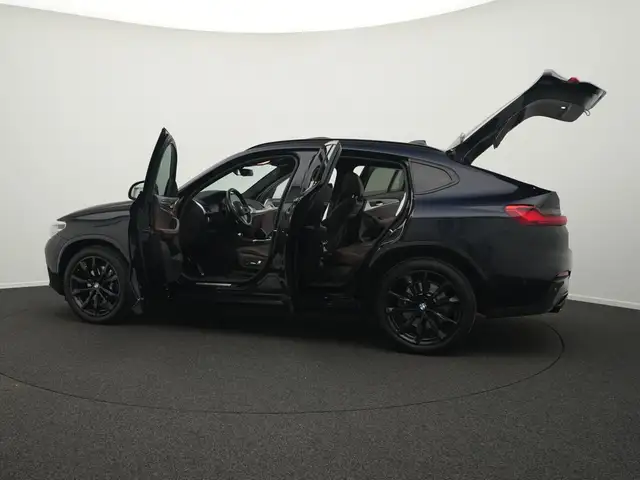 BMW M4 view 16
