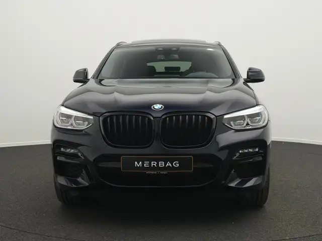 BMW M4 view 2