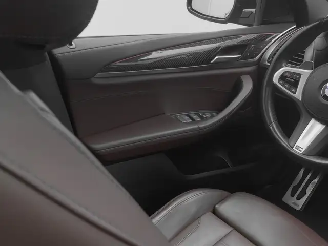 BMW M4 view 22