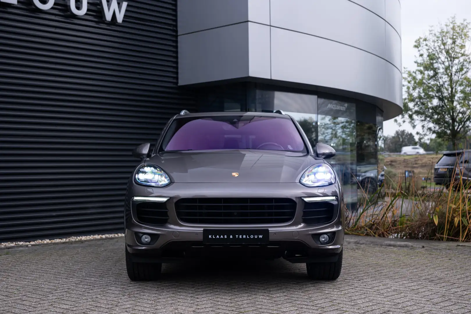 Porsche Cayenne 3.0 S E-Hybrid / Panoramadak / Elektrisch uitklapb Brun - 2