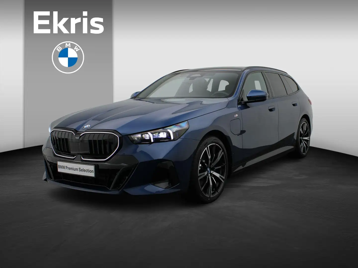 BMW 530 5 Serie Touring 530e M Sportpakket Pro | Innovatio Blauw - 1