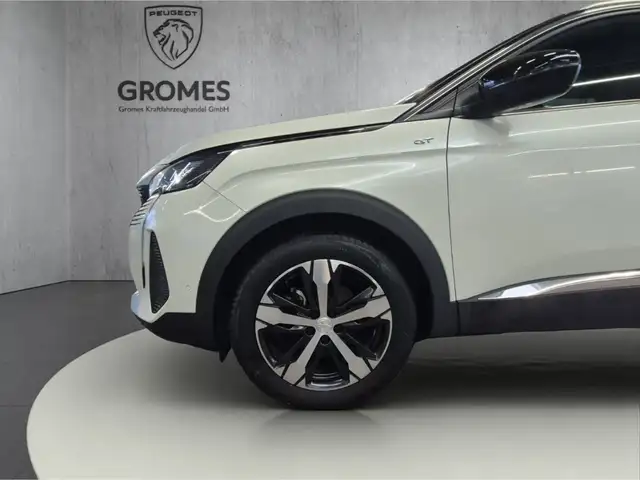 Peugeot 3008 view 11