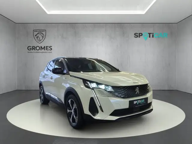 Peugeot 3008 main image