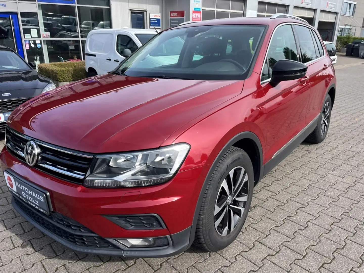 Volkswagen Tiguan IQ.DRIVE Start-Stopp 2.0 TDI BMT EU6d-T AHK-klappb Rood - 1