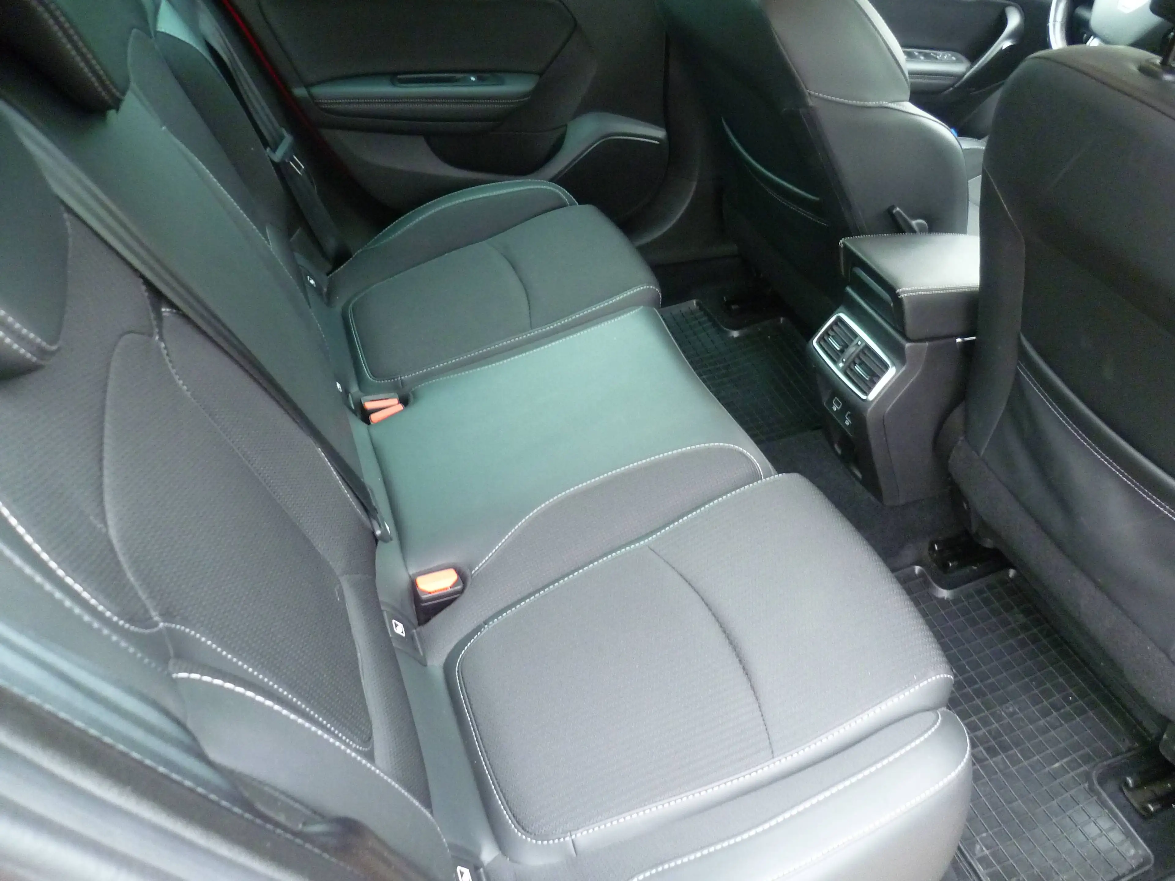 Renault Megane Grandtour TCe 140 GPF INTENS — photo 14