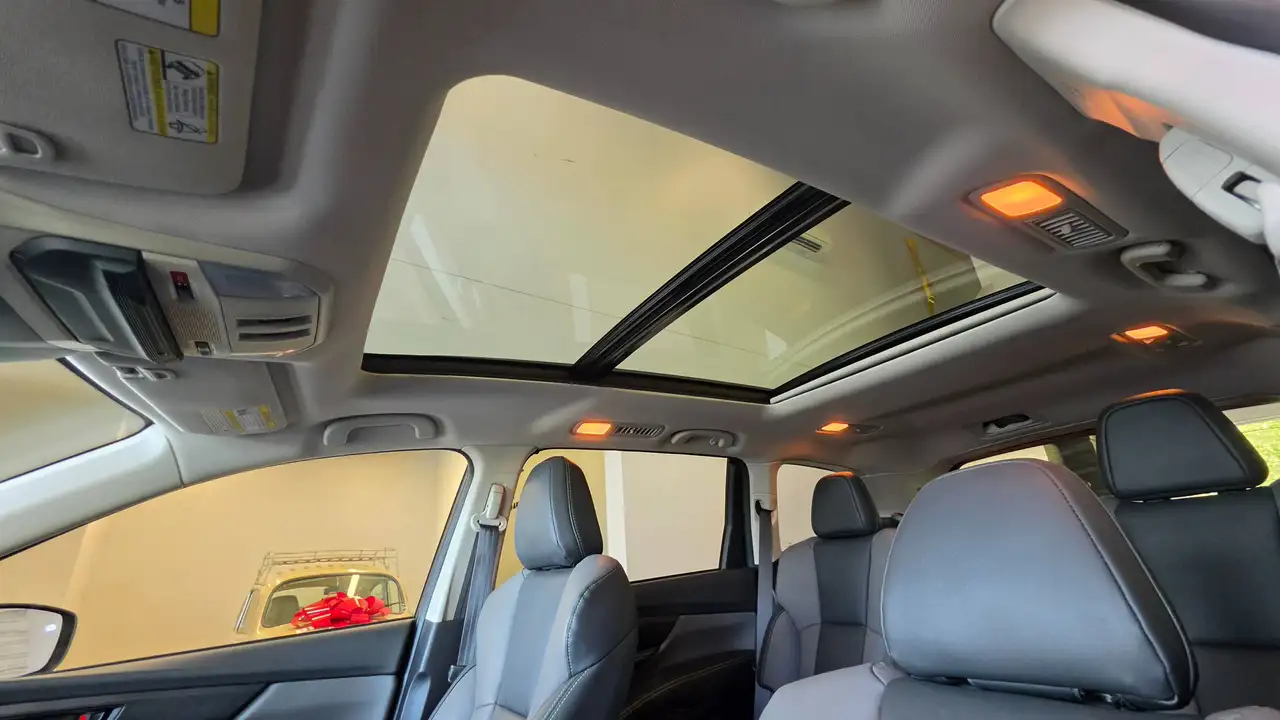 Subaru Ascent photo Subaru Ascent