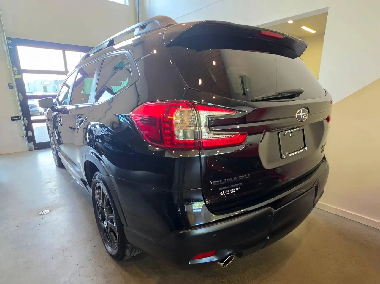 Subaru Ascent photo Subaru Ascent
