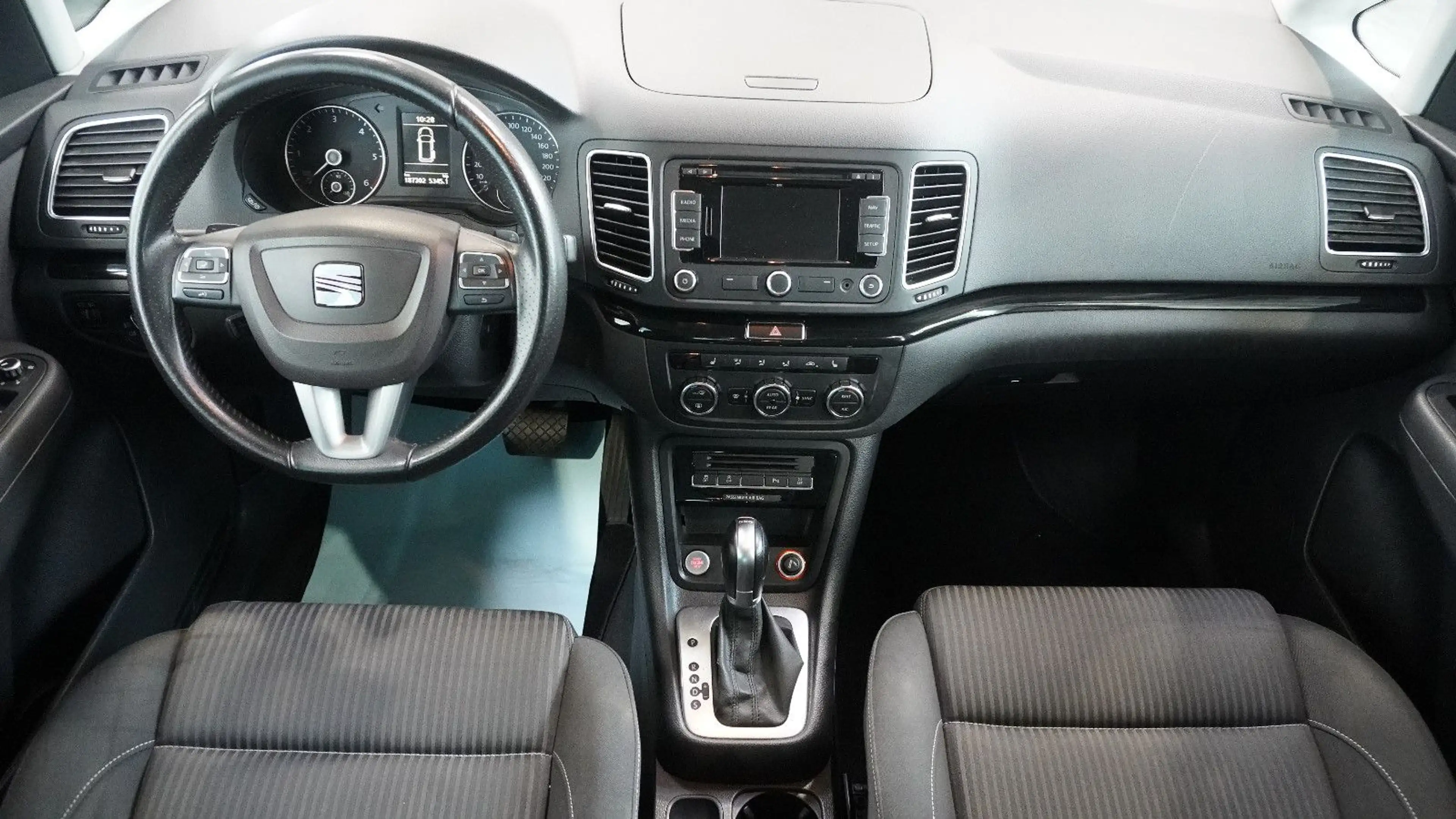 SEAT Alhambra I-Tech*AHK*KAM*NAVI*DAB*7-SITZ — photo 9