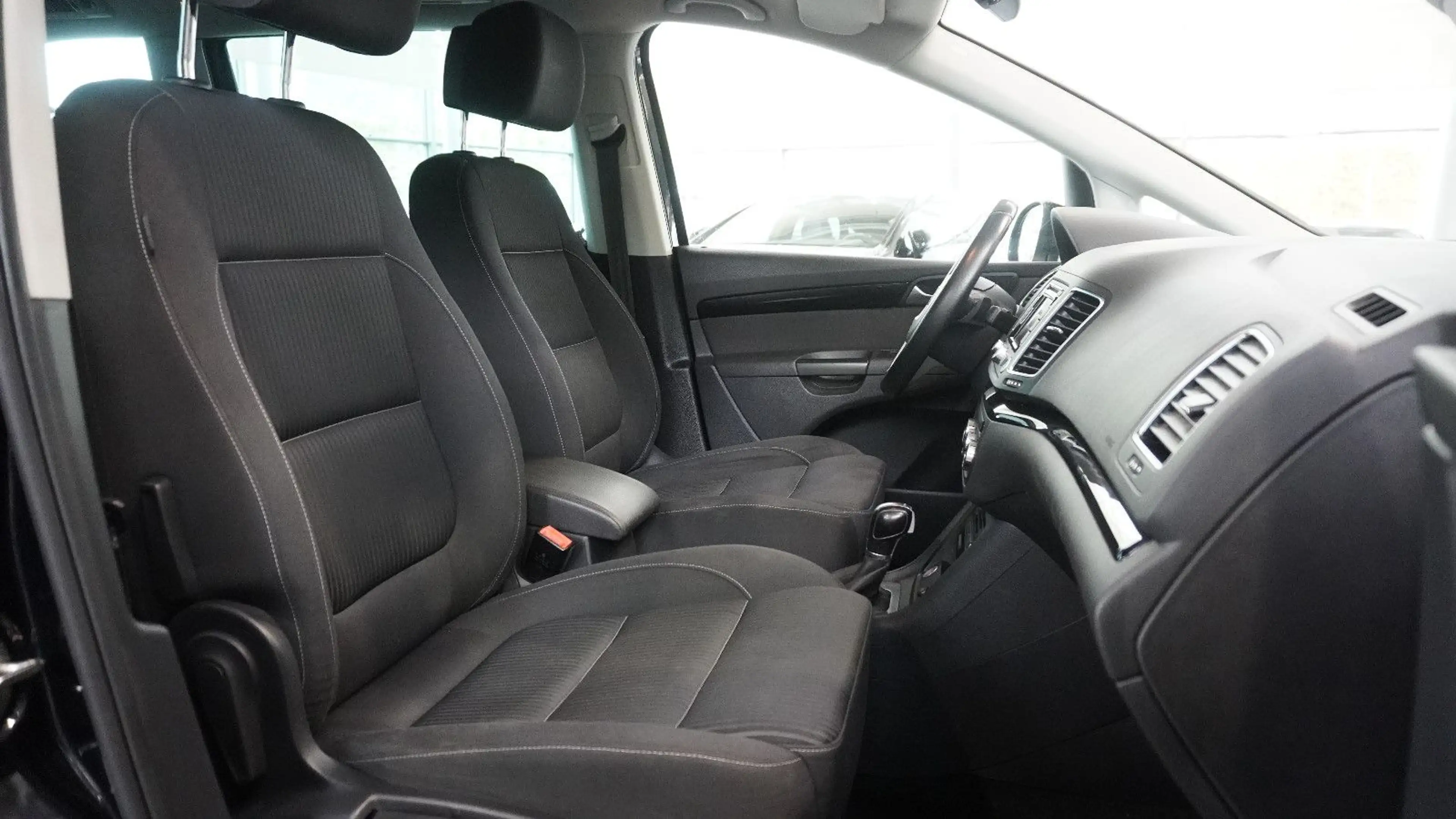 SEAT Alhambra I-Tech*AHK*KAM*NAVI*DAB*7-SITZ — photo 10