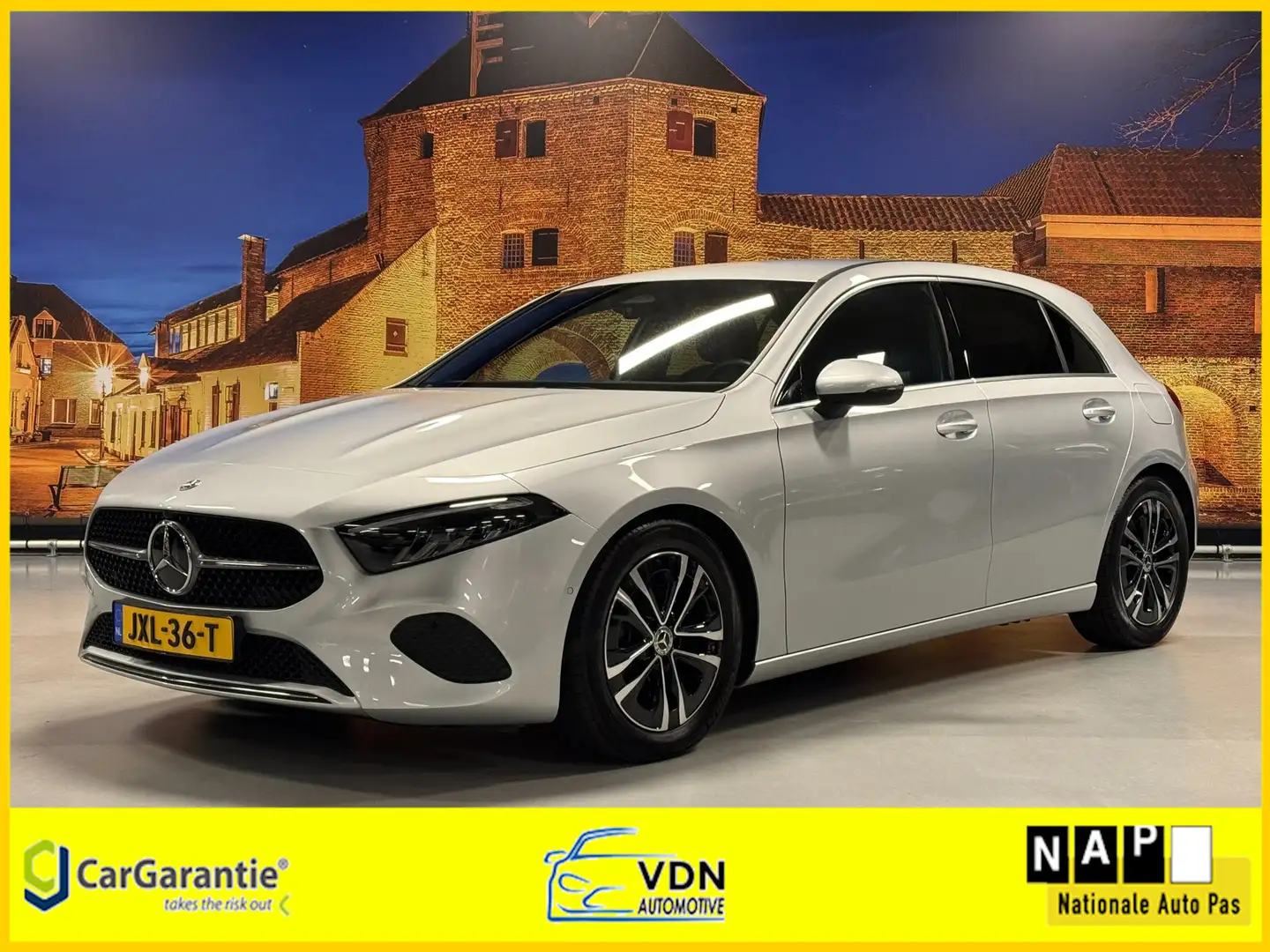 Mercedes-Benz A 180 Business Line Automaat LED Camera Grau - 1