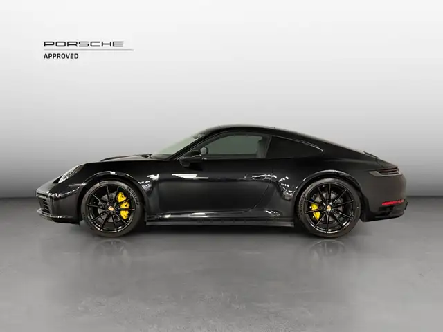 Porsche 911 view 2