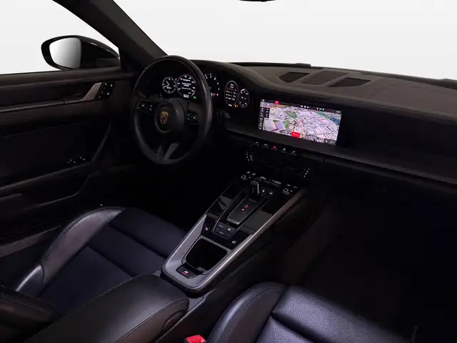 Porsche 911 view 10