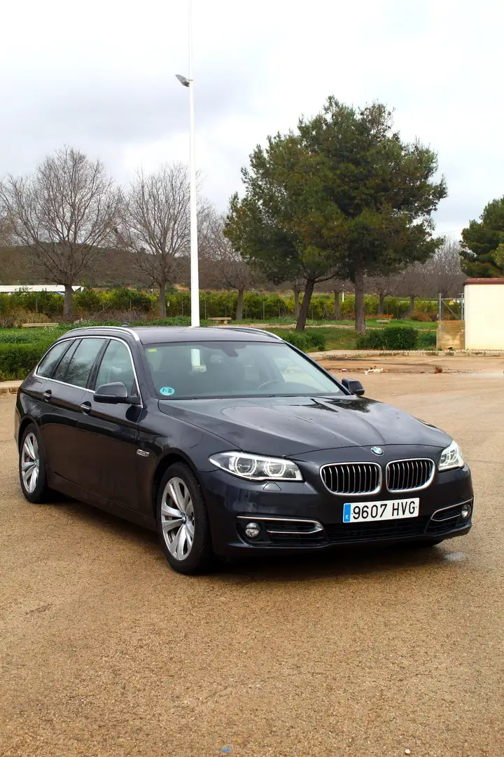 BMW 520 520dA Touring Luxury - 1