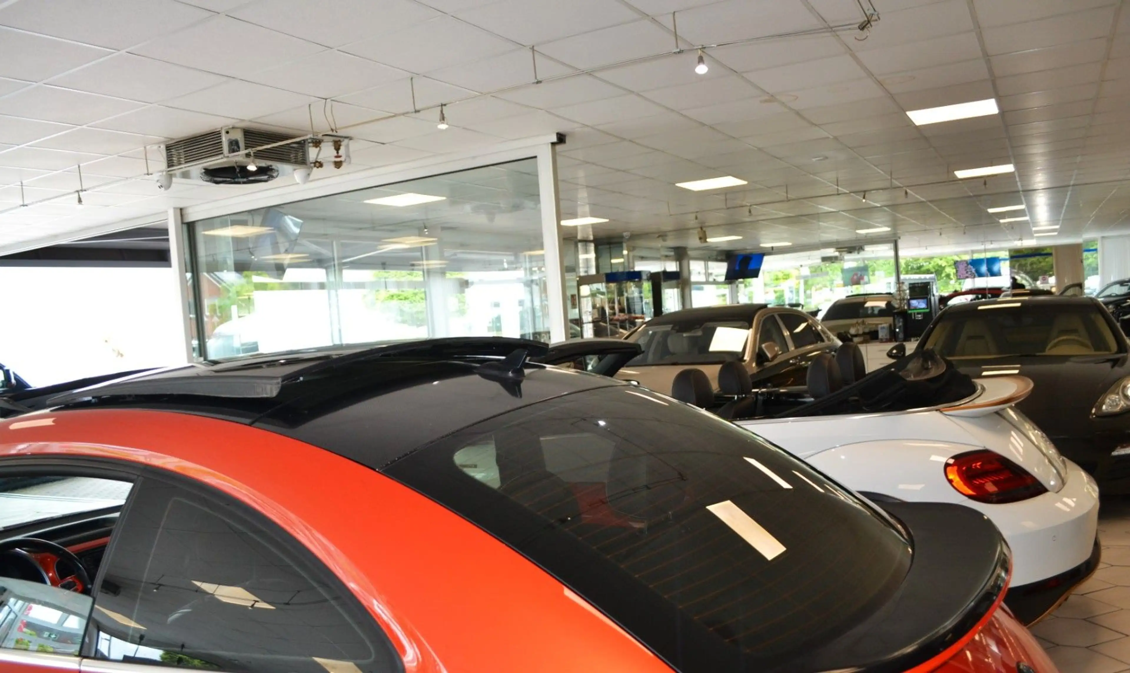 Volkswagen Beetle Cabriolet 2,0 TSI — photo 5
