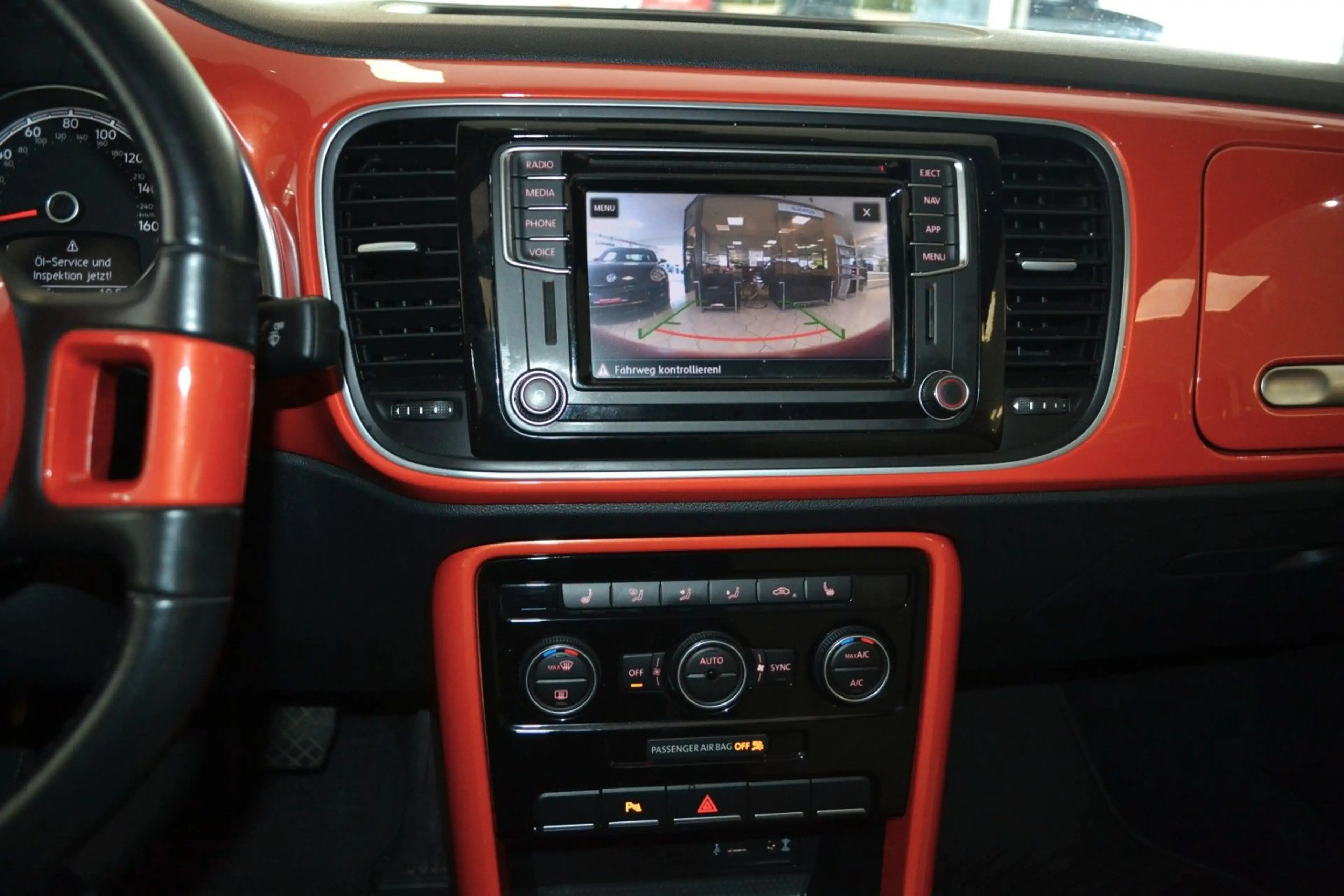 Volkswagen Beetle Cabriolet 2,0 TSI — photo 7