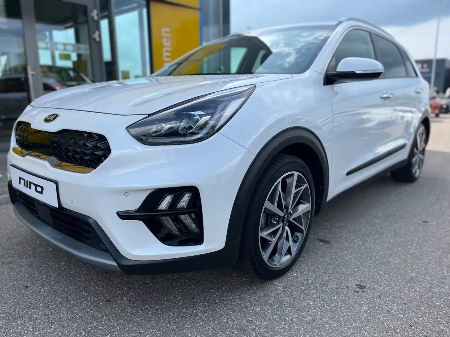 Kia Niro 1.6 Hybrid Spirit *JBL-Sound*Navi*Kamera*LED White - 2