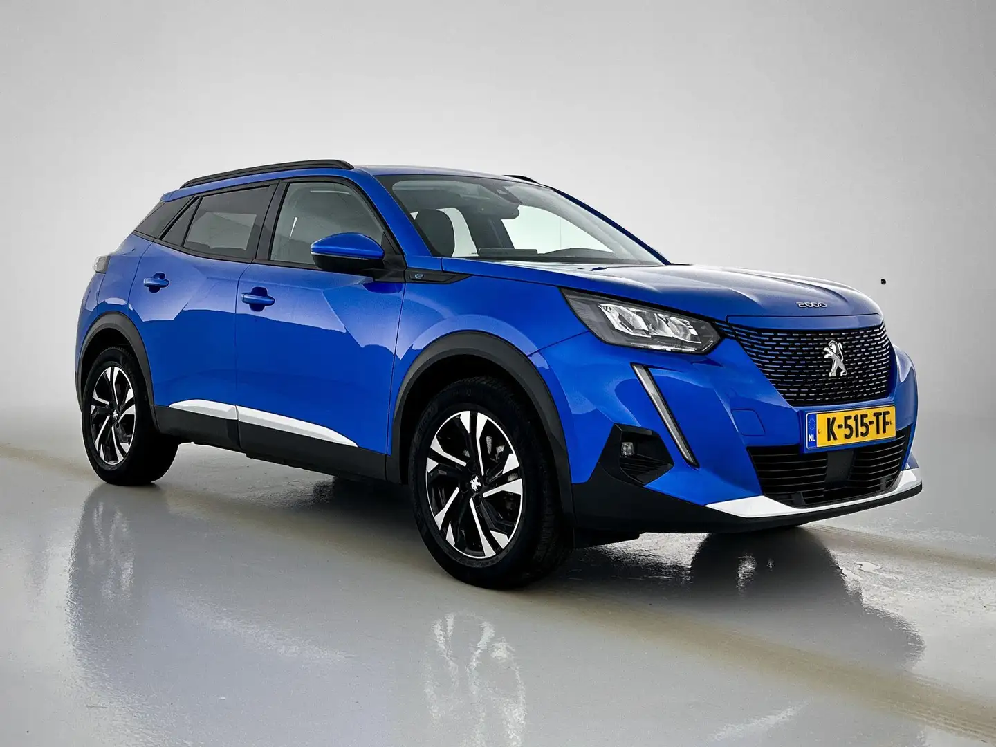 Peugeot e-2008 SUV EV Allure Pack 50 kWh 136pk | Navigatie | Acht Azul - 2