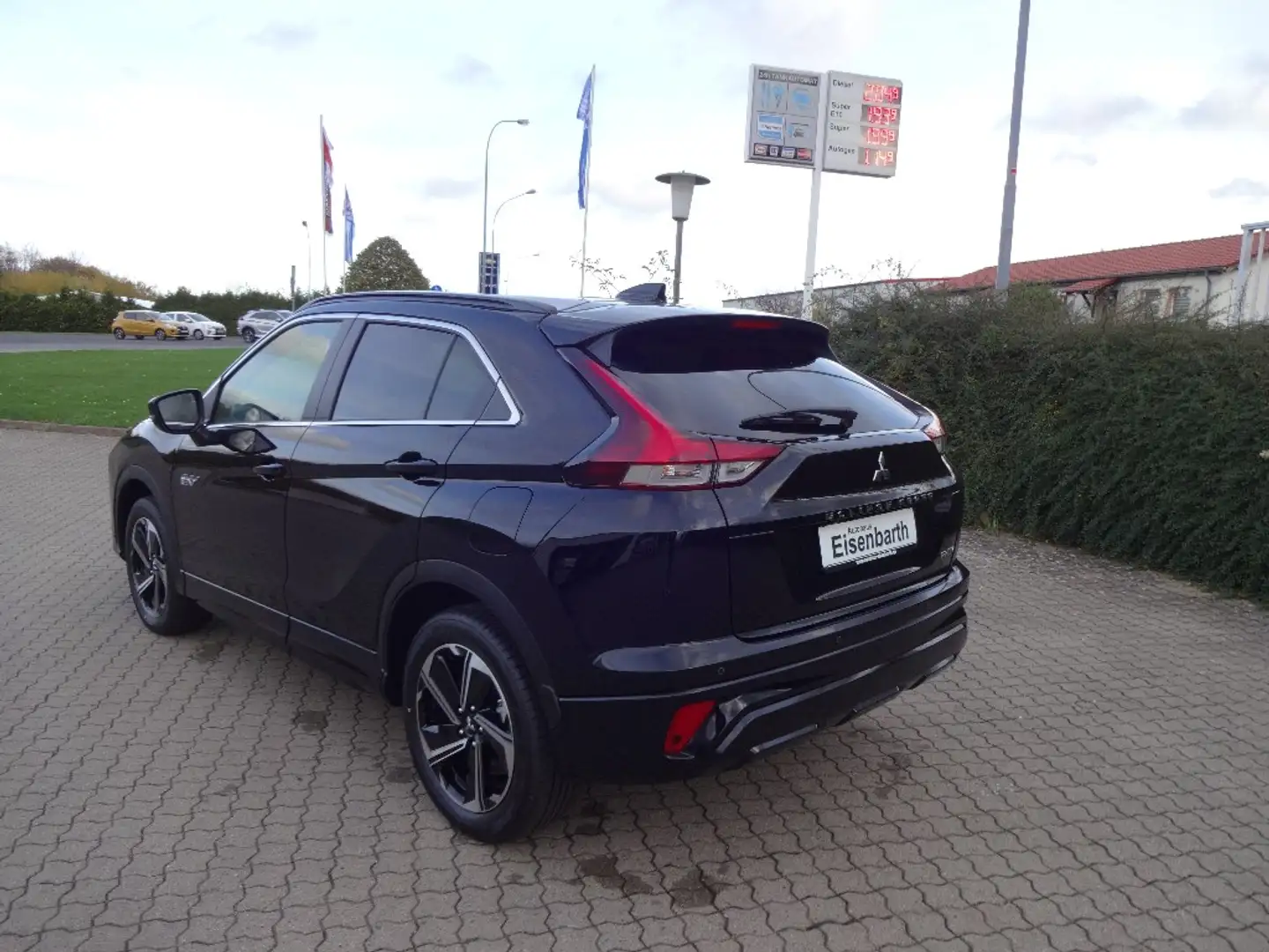 Mitsubishi Eclipse Cross Plug-in Hybrid PLUS mit Select -Paket Schwarz - 2