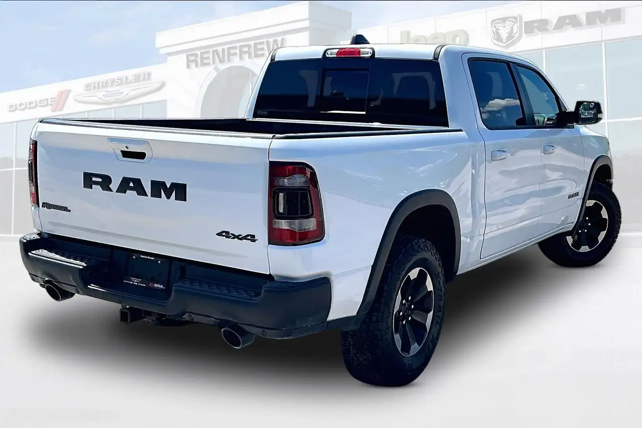 RAM 1500 снимка RAM 1500
