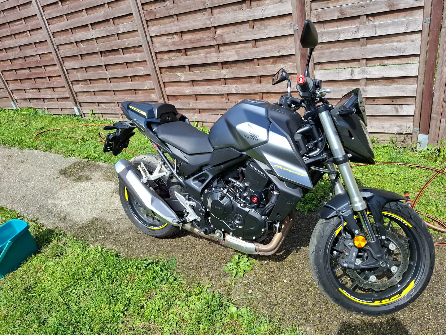 Honda CB 750 Hornet 750 Gris - 1