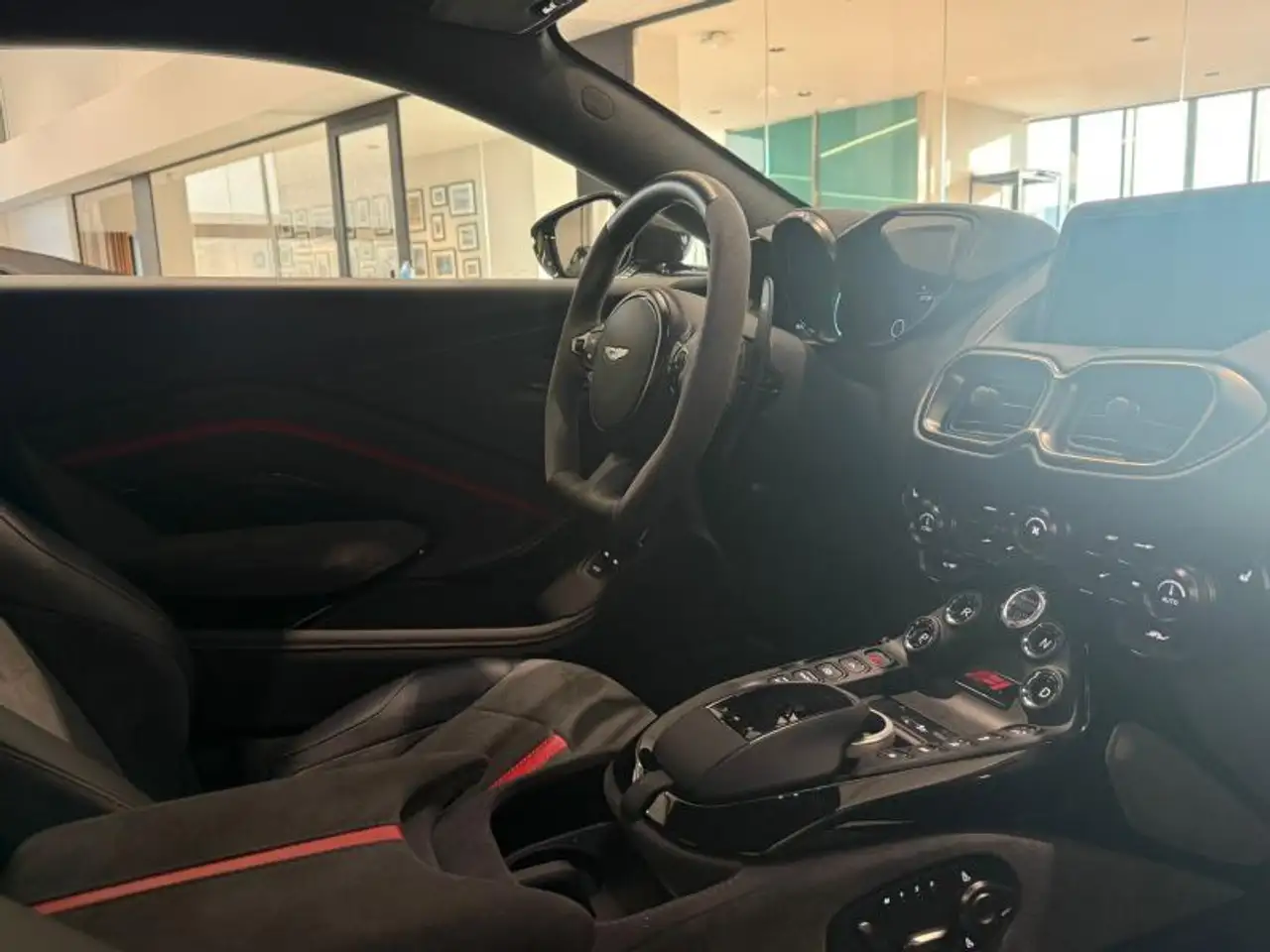 Aston Martin V8 F1 Edition, миниатюра 26