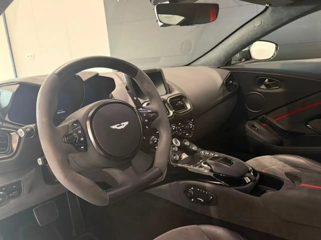 Aston Martin V8 F1 Edition, миниатюра 5