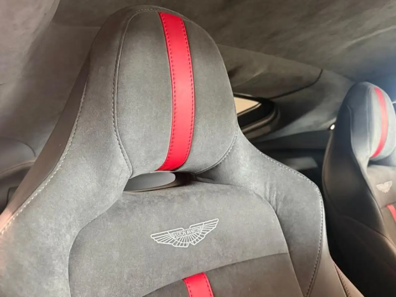 Aston Martin V8 F1 Edition, миниатюра 23