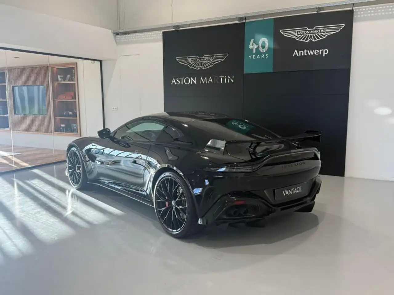 Aston Martin V8 F1 Edition, миниатюра 4