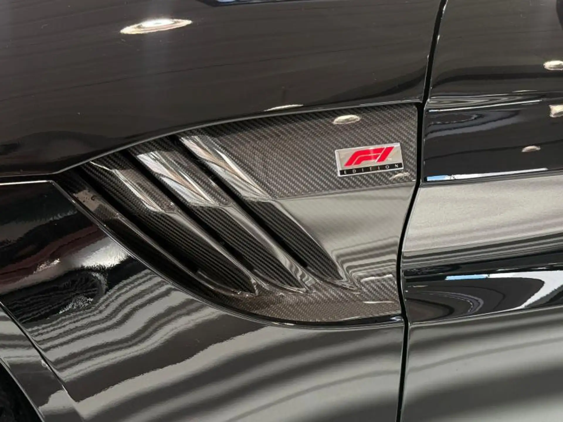 애스턴마틴 밴티지 V8 Coupe 2022 검정 사진 7