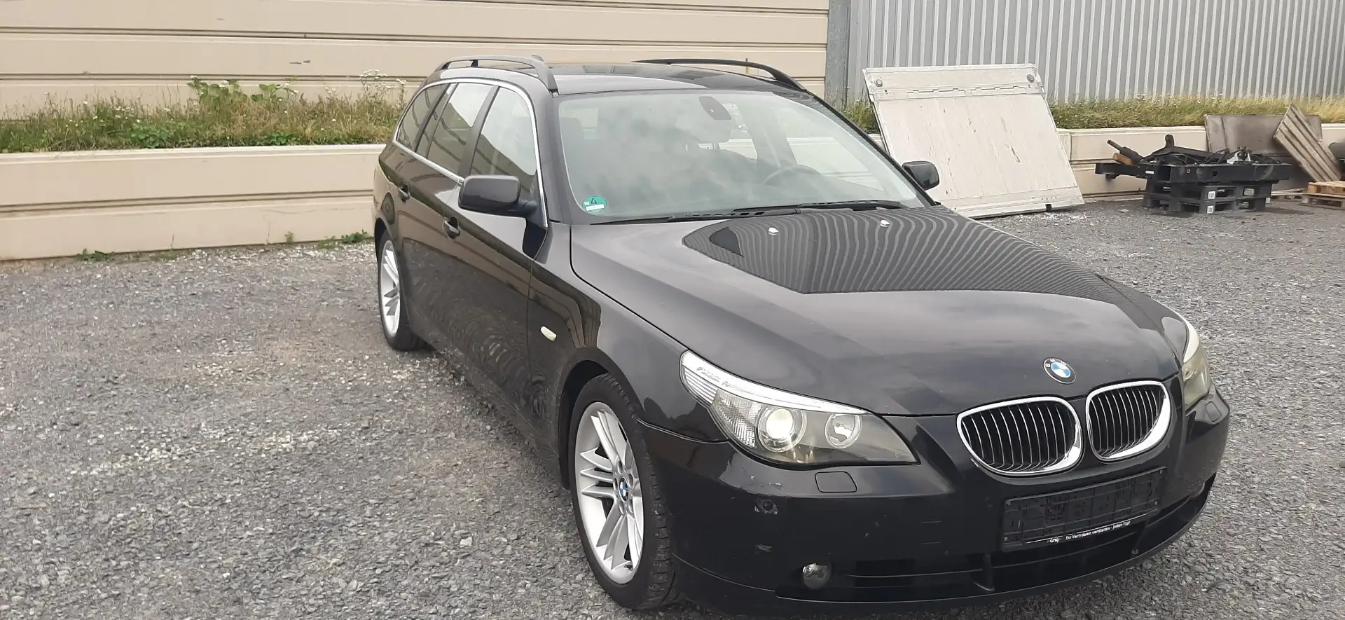 BMW 525 525d, Automatik, Alu, AHK Schwarz - 1