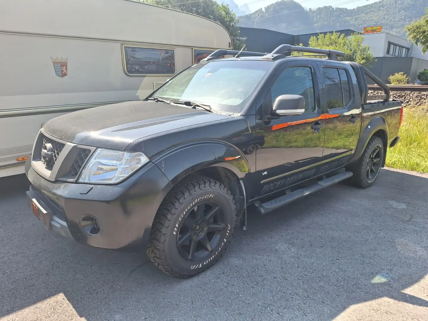 Nissan Pathfinder Pathfinder 3,0 dCi LE DPF Aut. LE Schwarz - 1