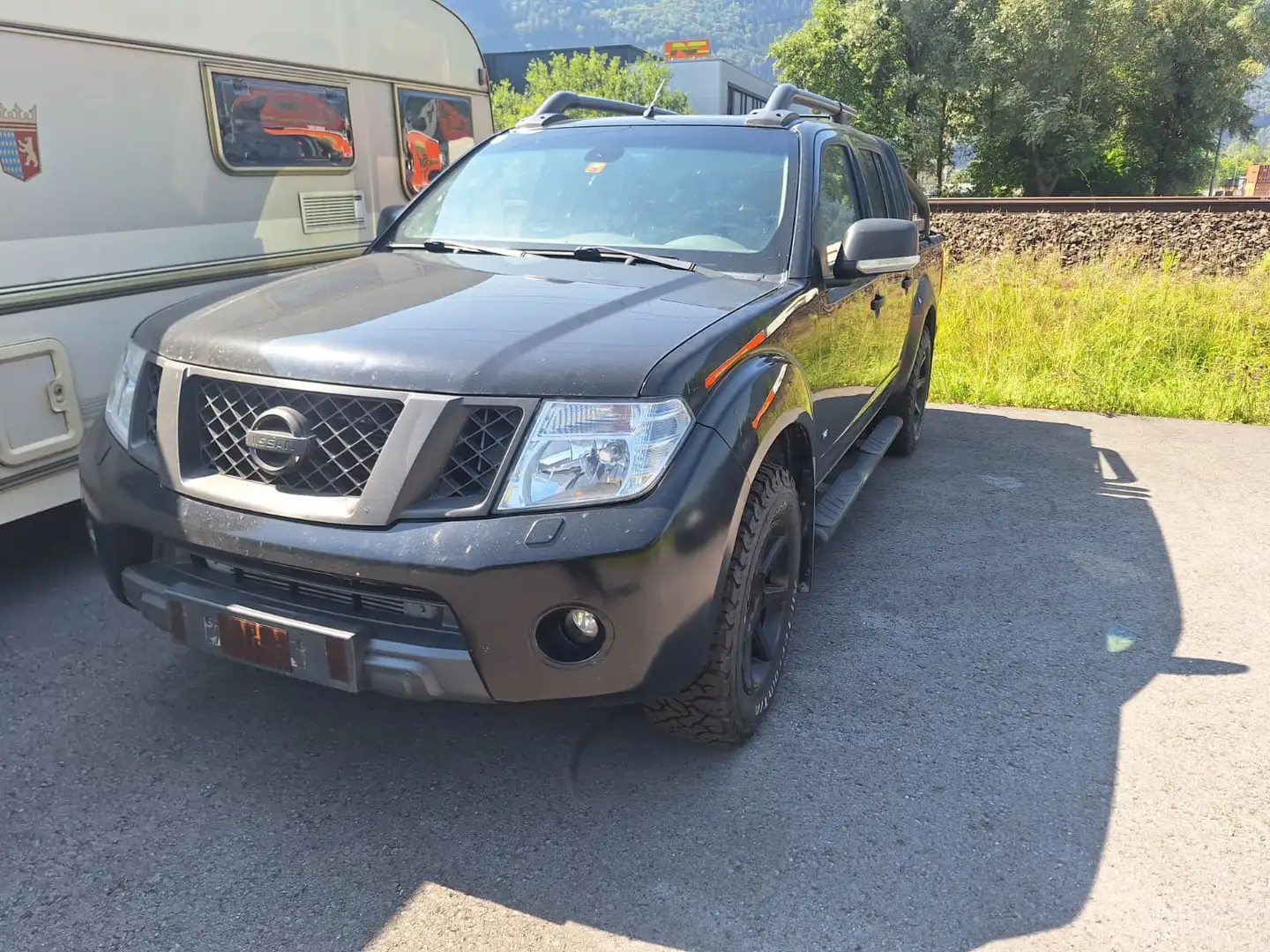 Nissan Pathfinder Pathfinder 3,0 dCi LE DPF Aut. LE Schwarz - 2
