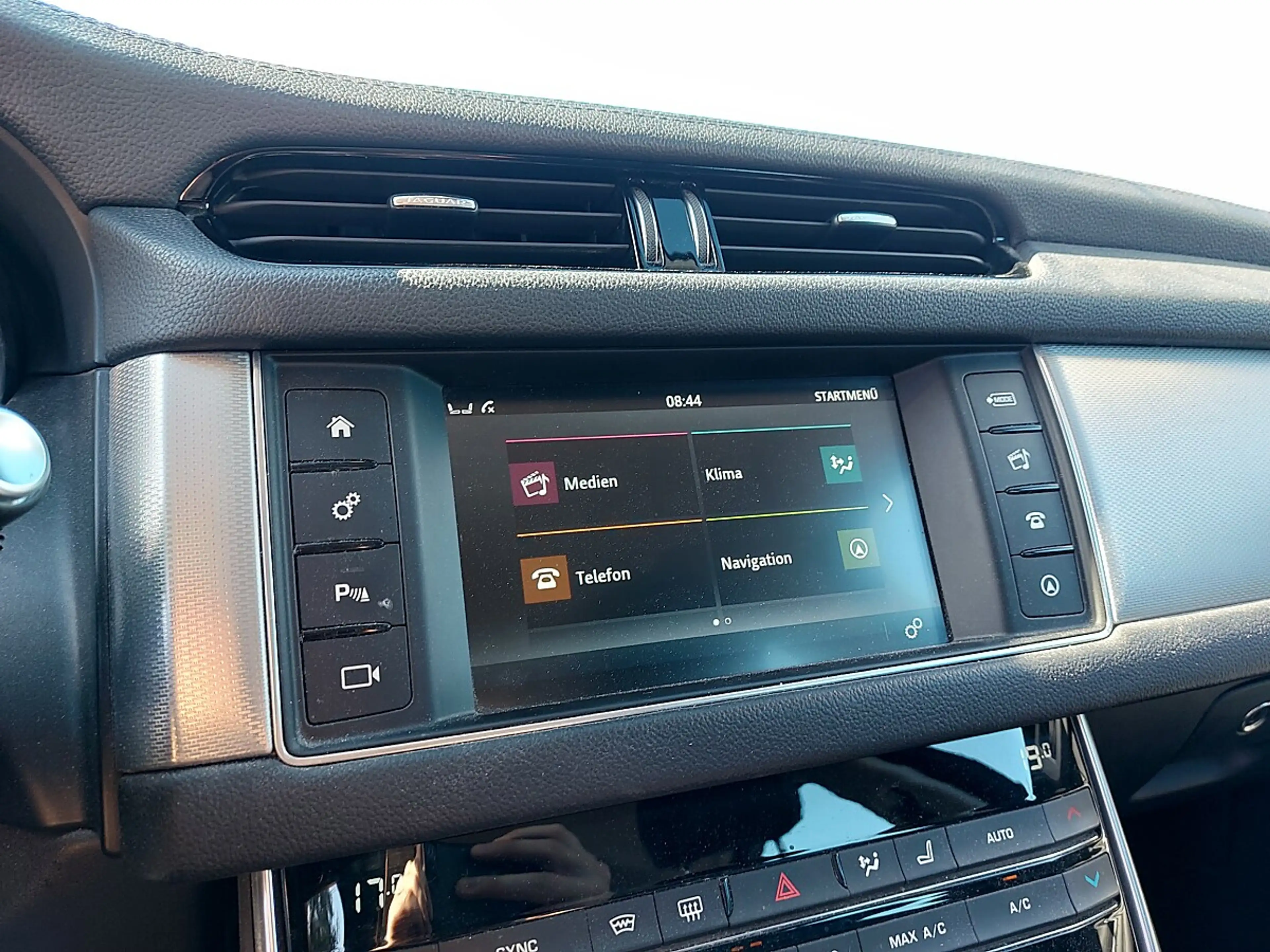 Jaguar XF 20d Prestige Aut. (EXPORT ODER WIEDERVERKÄUFER ... — photo 13