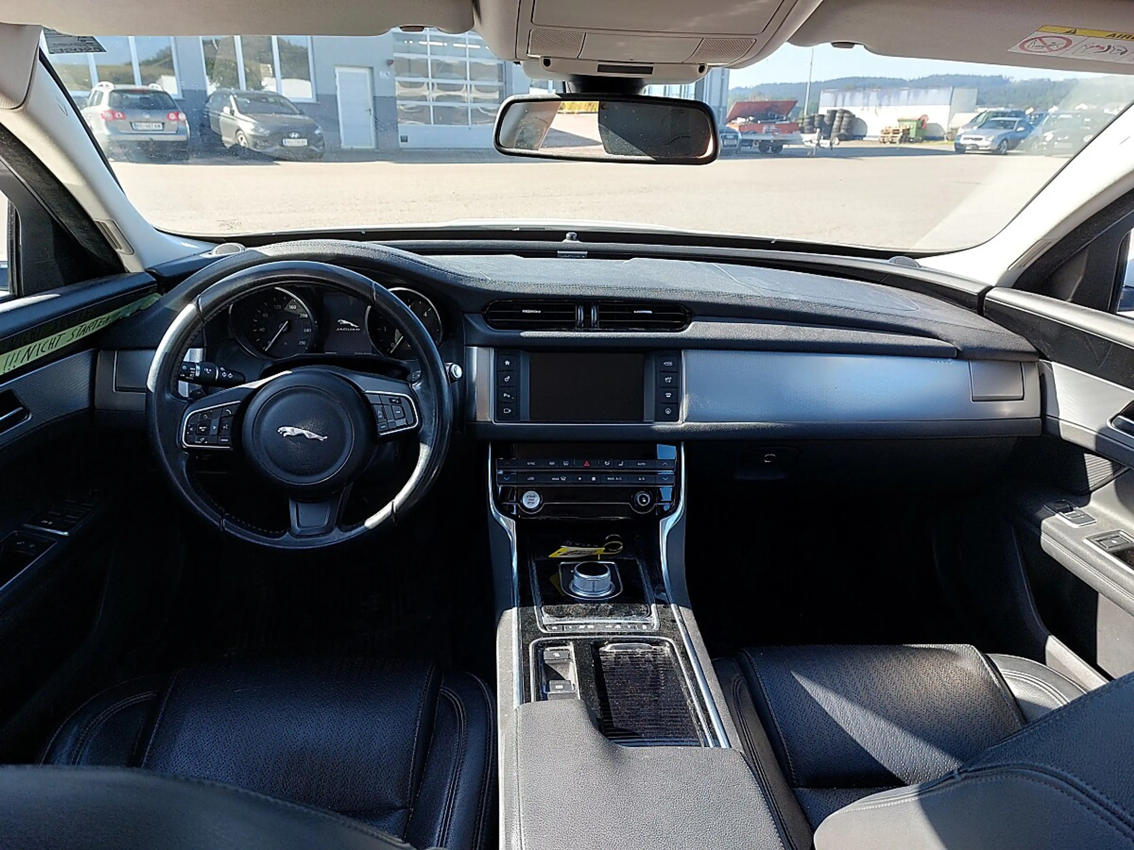 Jaguar XF 20d Prestige Aut. (EXPORT ODER WIEDERVERKÄUFER ... — photo 8