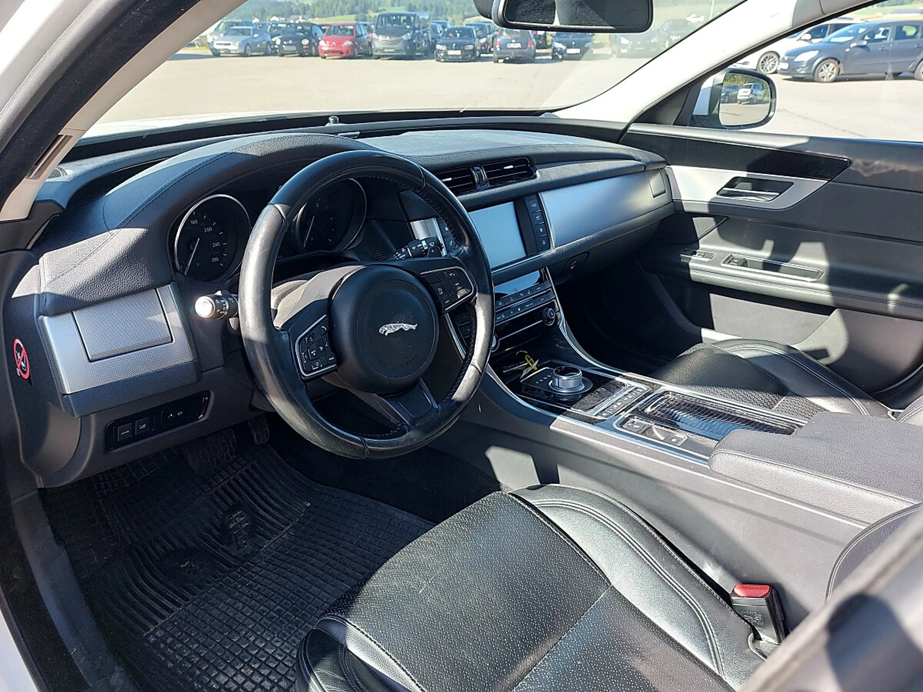 Jaguar XF 20d Prestige Aut. (EXPORT ODER WIEDERVERKÄUFER ... — photo 9