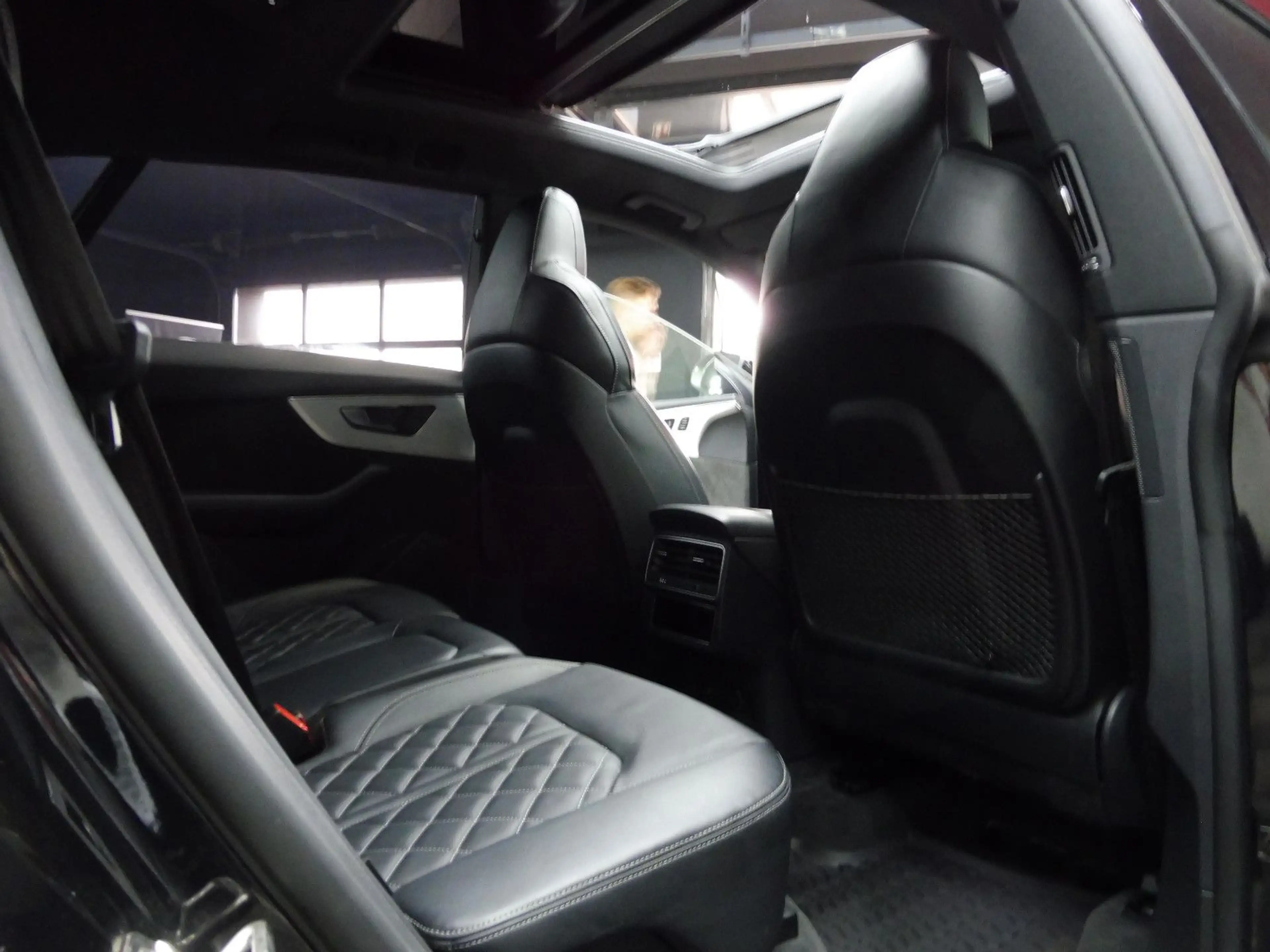 Audi SQ8 4.0 TDI quattro Pano/360° Kam/Bang & Olufsen — photo 15