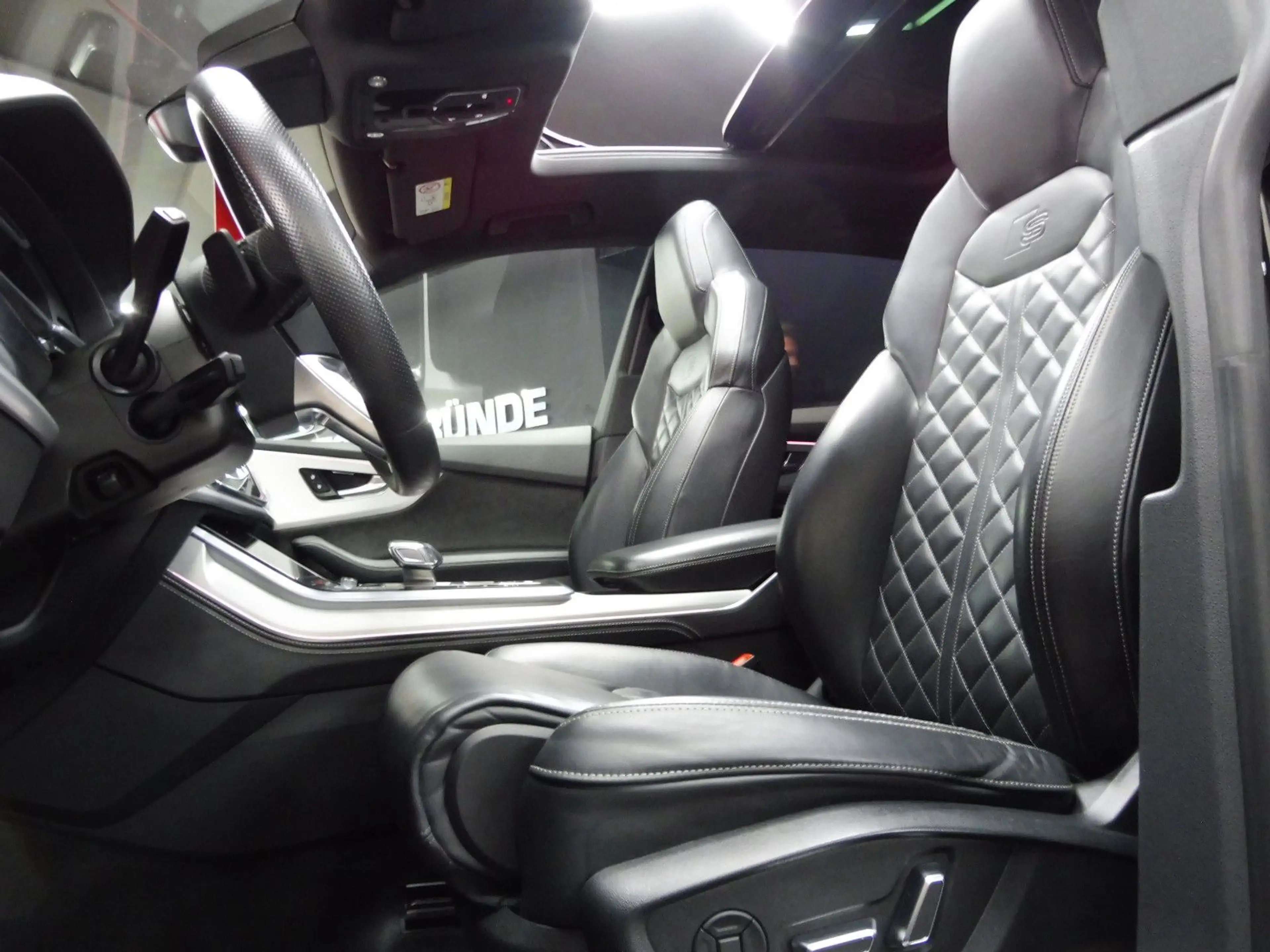 Audi SQ8 4.0 TDI quattro Pano/360° Kam/Bang & Olufsen — photo 12