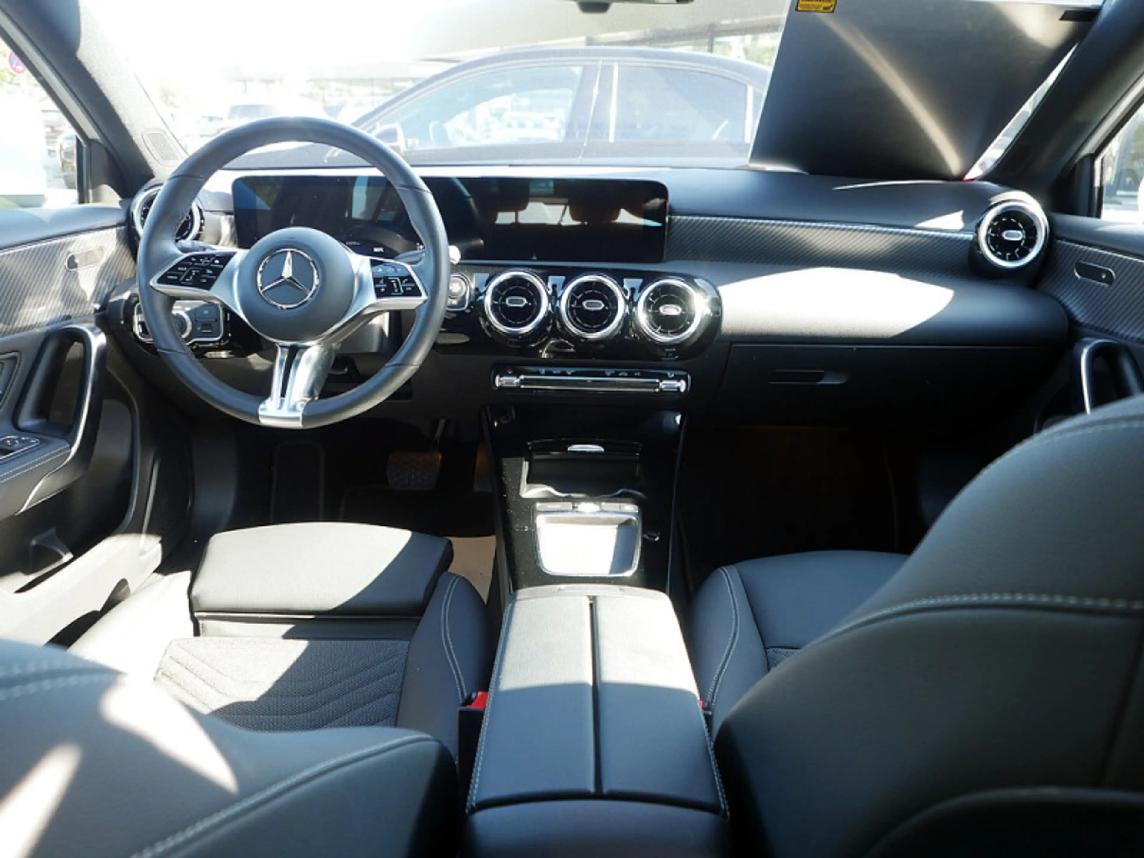Mercedes-Benz A 200 d , Progressive Navi LED Pano Kamera PDC — photo 10