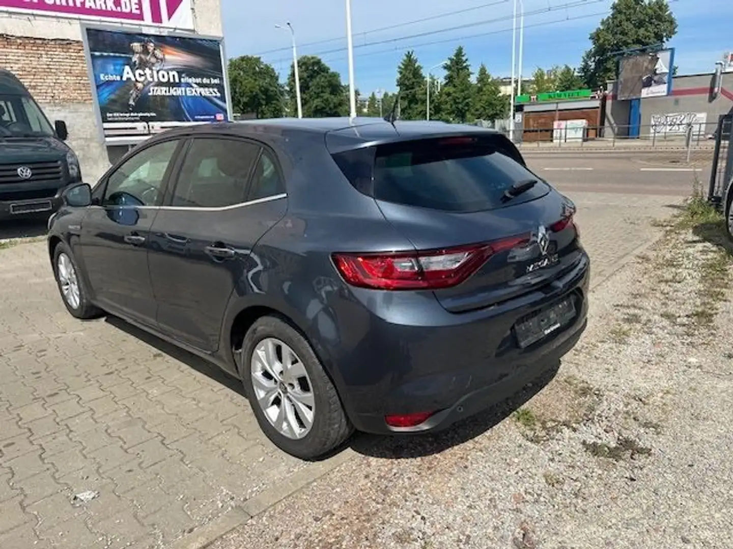Renault Megane IV1.3 TCe140*Limited*Navi*Kamera*KeyLess Grau - 2