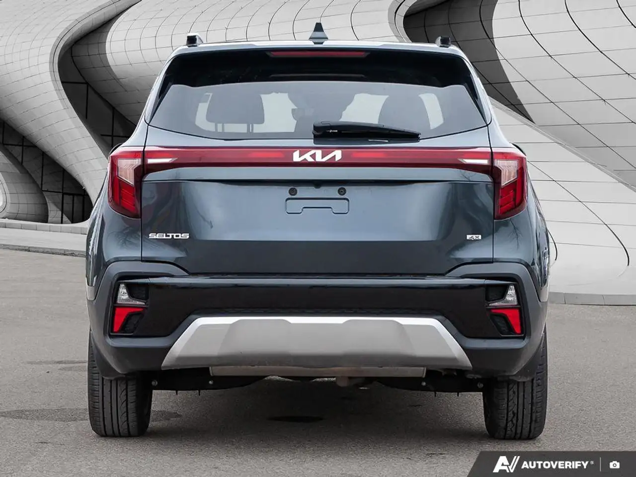 Kia Seltos снимка Kia Seltos