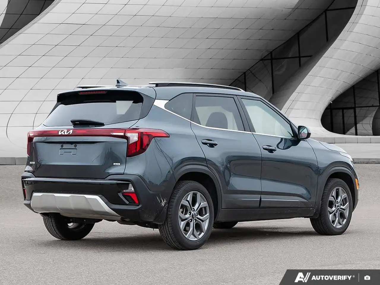 Kia Seltos снимка Kia Seltos