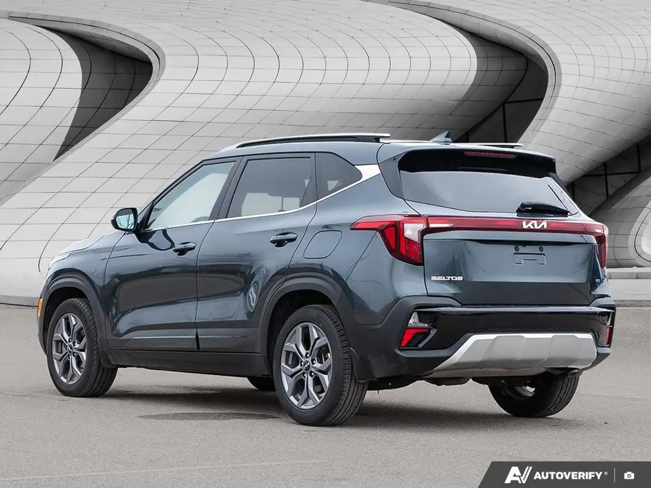 Kia Seltos снимка Kia Seltos