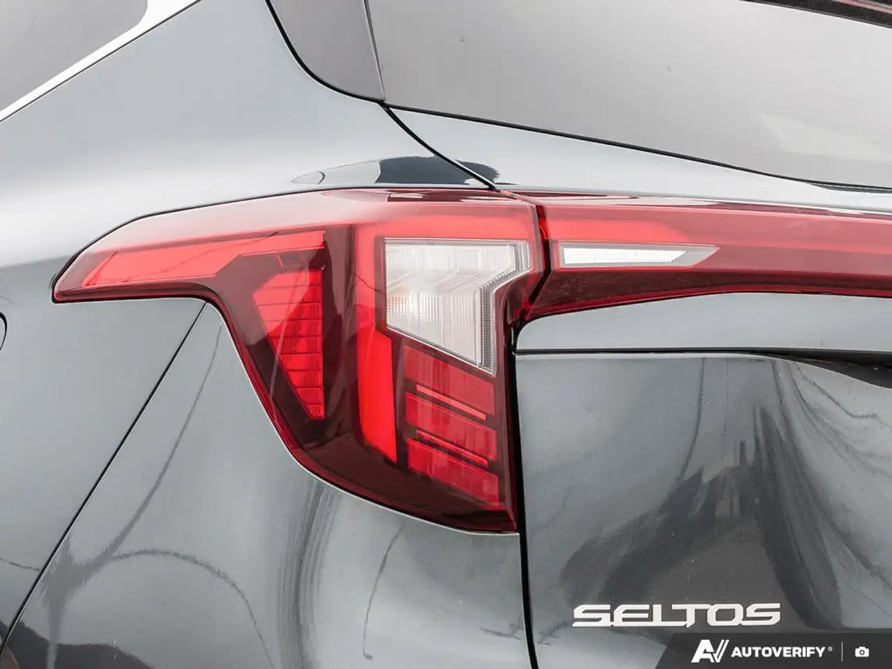 Kia Seltos снимка Kia Seltos