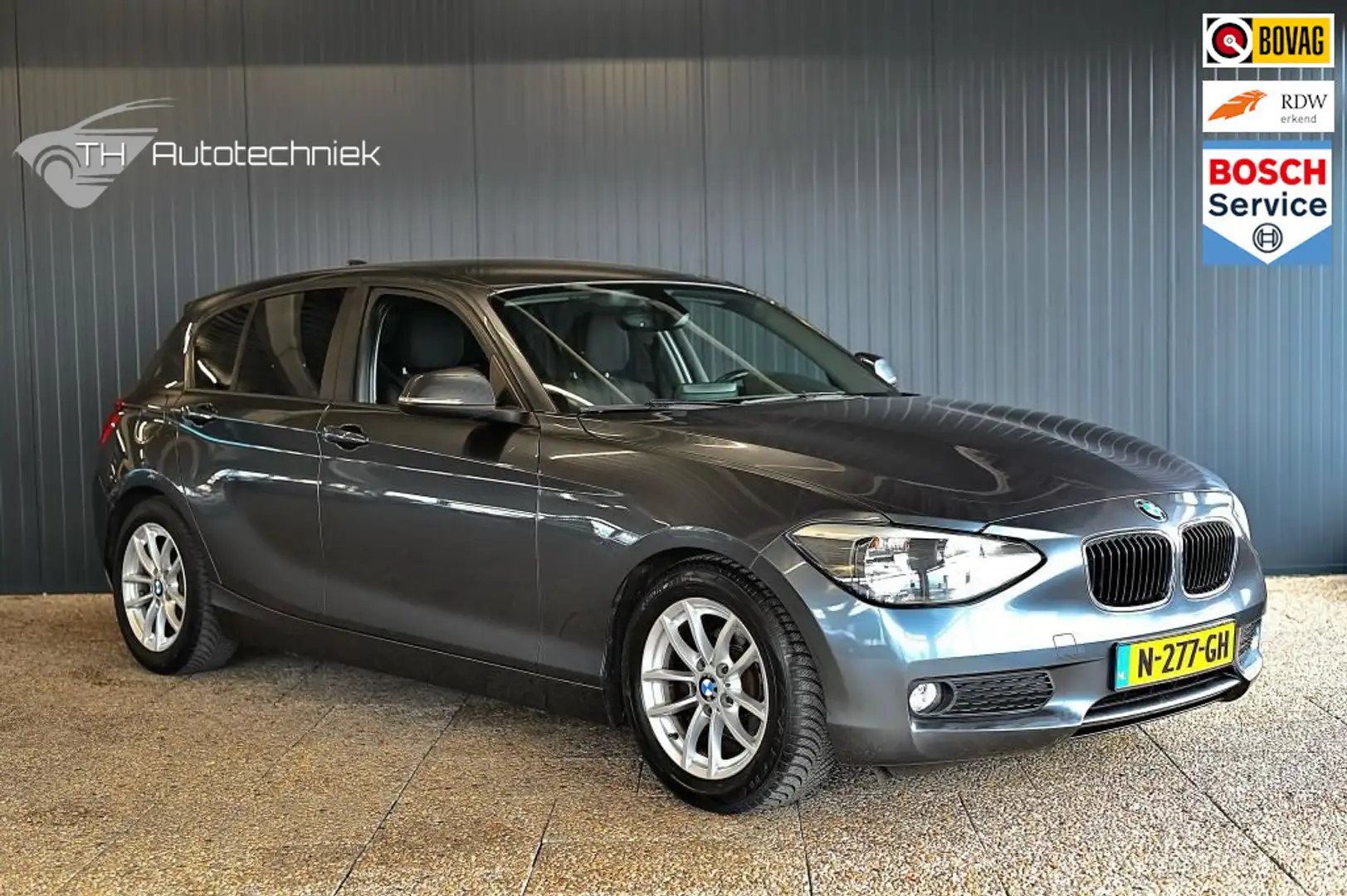 BMW 114 1-serie 114i Business+ Grau - 1