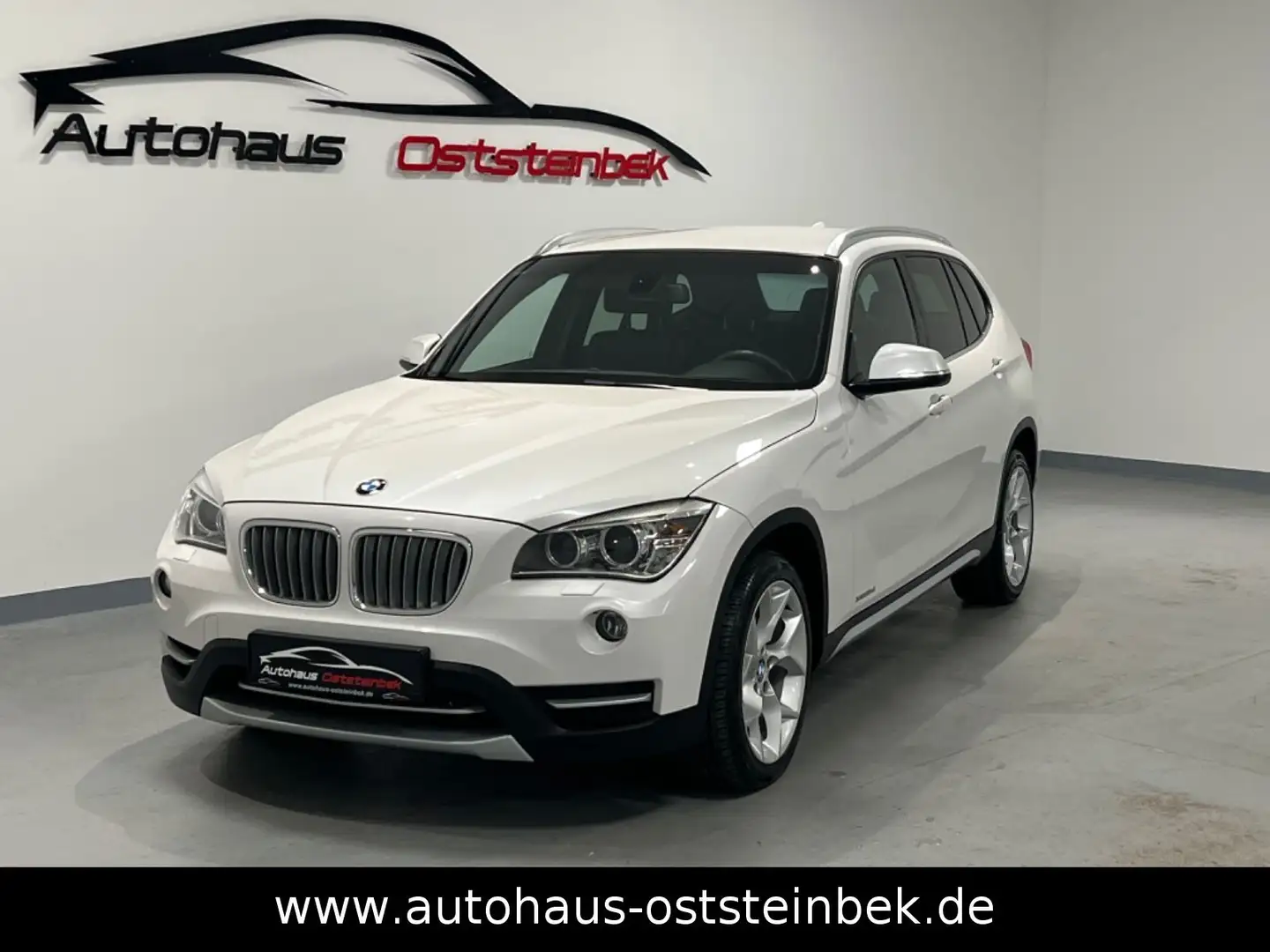 BMW X1 18 d xDRIVE/AUTOMATIK/BI-XEN/LEDER/PDC/SHZ/ Weiß - 1