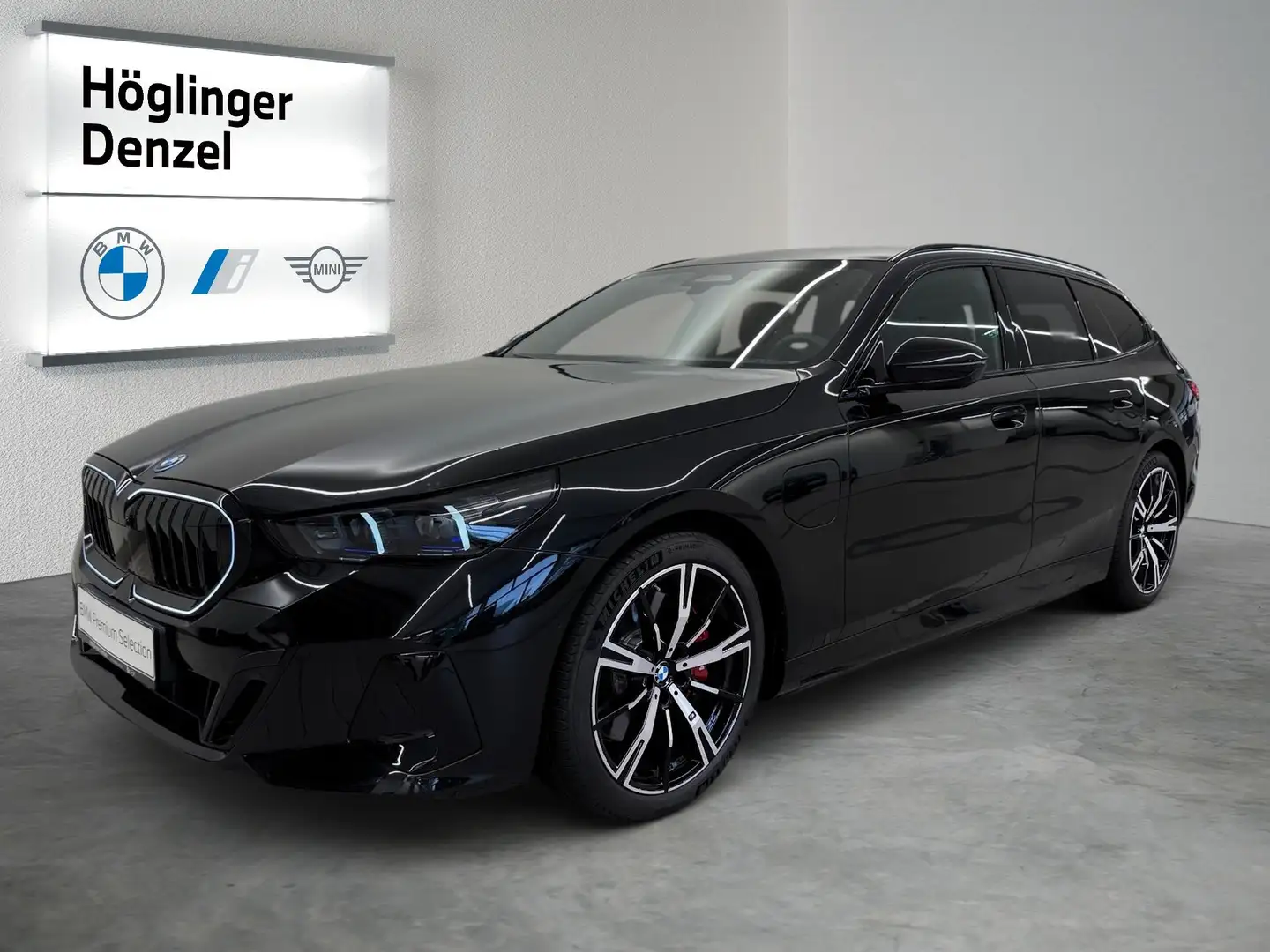 BMW 550 e xDrive Schwarz - 2
