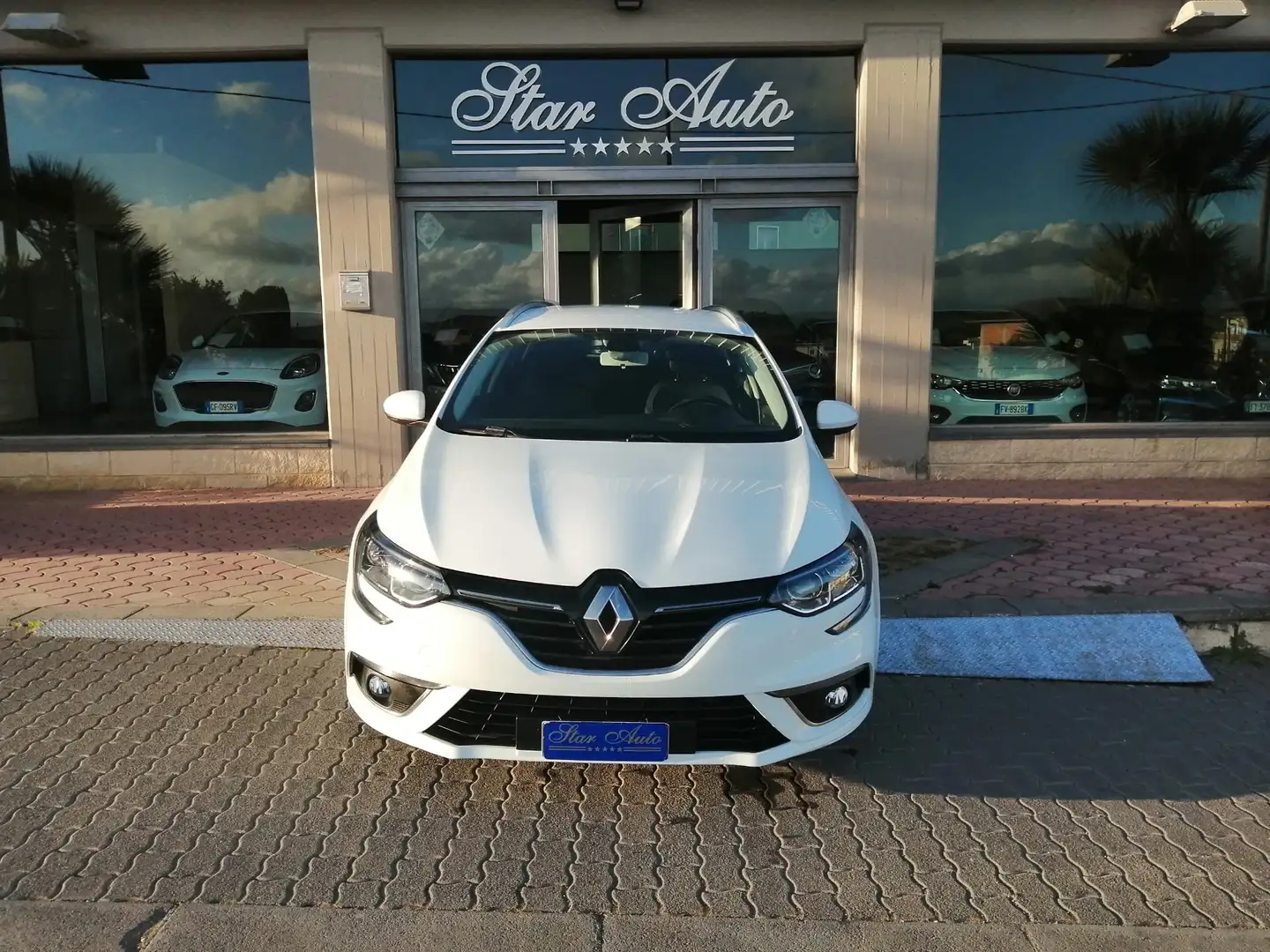 Renault Megane Megane Sporter 1.5 blue dci Business 115cv Bianco - 1